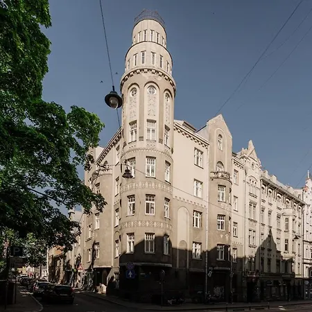 Appartement Art Noveau Gem With Balcony Riga